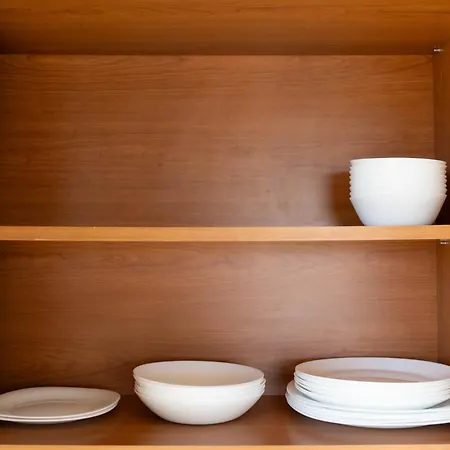 Apartment Spacious & Bright With Balcony *